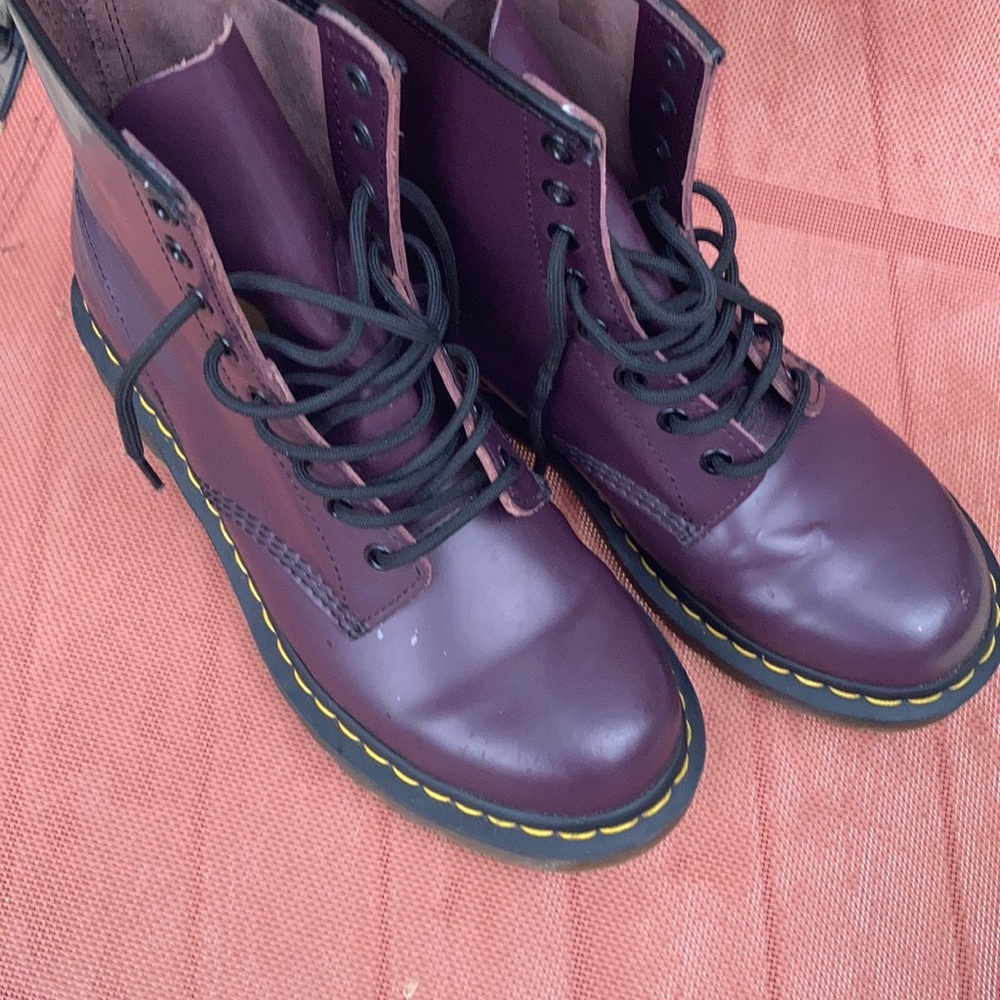 Doc Martens size 9 women’s leather boot